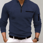 Blauw heren poloshirt met rits, lange mouwen en borstzak. Stijlvol en modern design, ideaal voor casual en zakelijke gelegenheden.