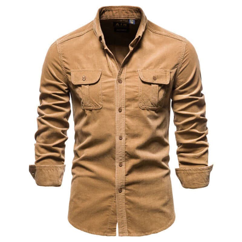 Bruin corduroy overhemd voor heren met lange mouwen, knoopsluiting en borstzakken. Stijlvol en casual, perfect voor herfstmode.