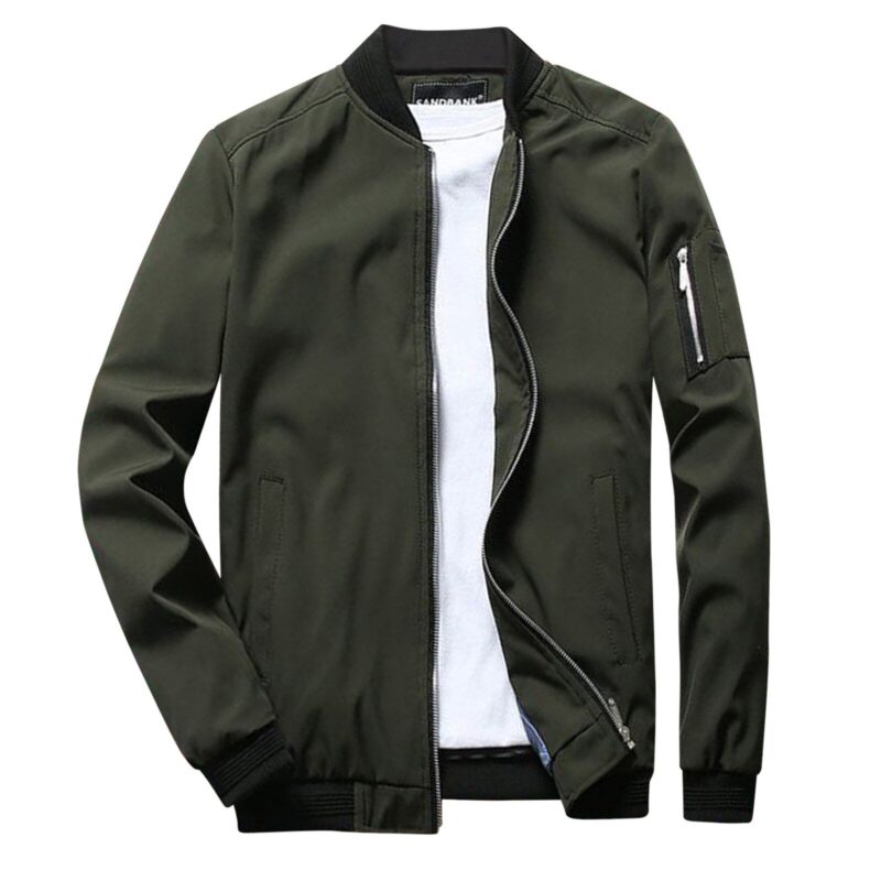 Stijlvolle groene zomerjas voor heren, korte lengte, met ritssluiting en zakken. Perfect voor casual en modieuze herenkleding.