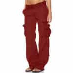 Rode dames cargobroek met meerdere zakken, casual stijl, comfortabele pasvorm, ideaal voor dagelijks gebruik en outdoor activiteiten.