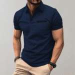 Donkerblauw geruit poloshirt voor heren, korte mouwen, stijlvolle casual look, ideaal voor modebewuste mannen, comfortabele pasvorm.